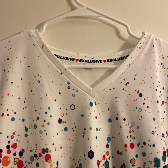 Geometric Print Long Sleeve Tee - Picture 2 of 5